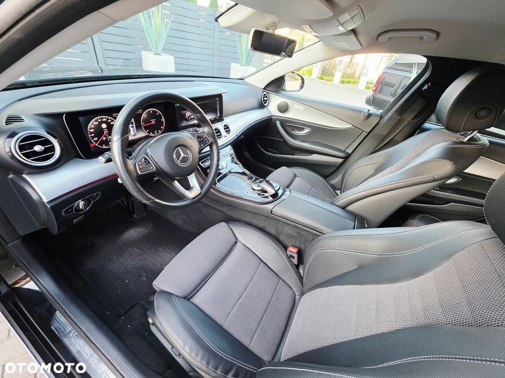 Mercedes-Benz Klasa E 220 d 9G-TRONIC AMG Line - 4