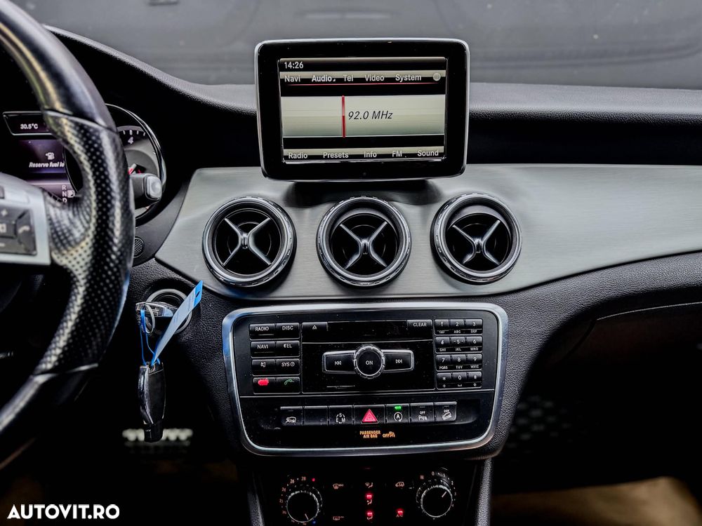 Mercedes-Benz GLA 220 CDI 4MATIC 7G-DCT AMG Line - 18