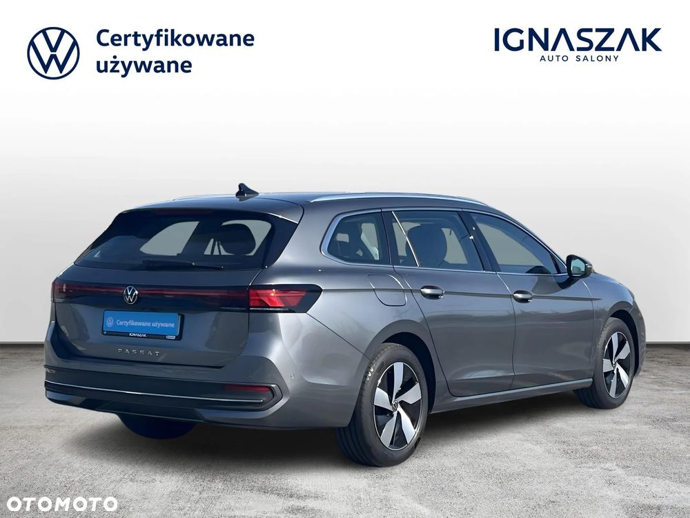 Volkswagen Passat Variant 2.0 TDI SCR Business DSG - 5