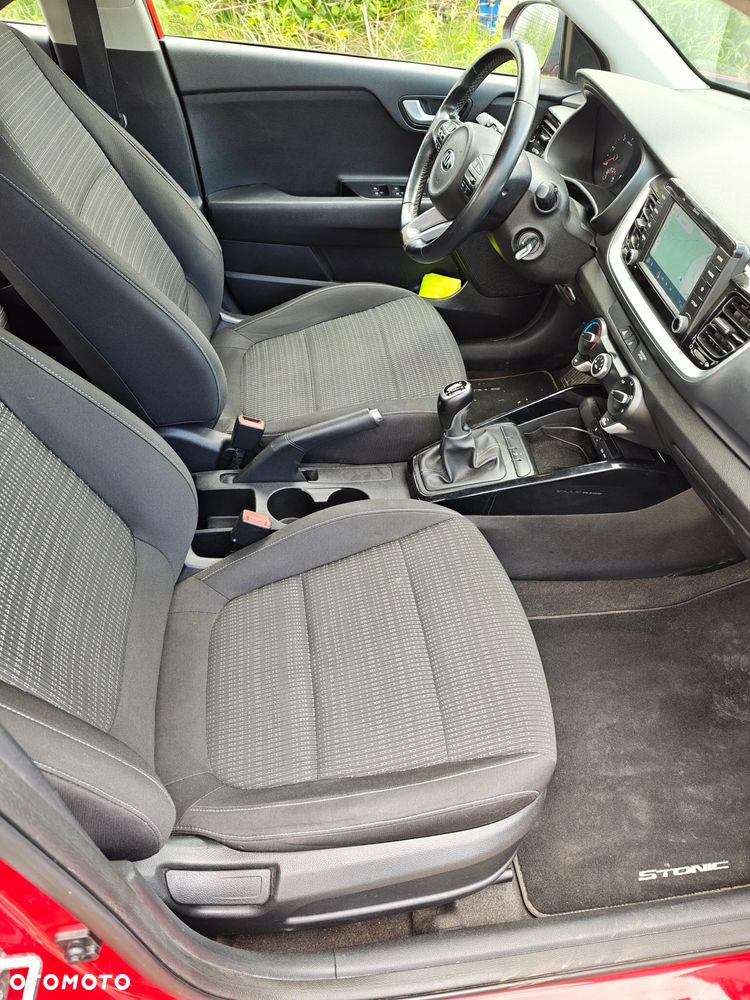 Kia Stonic - 10