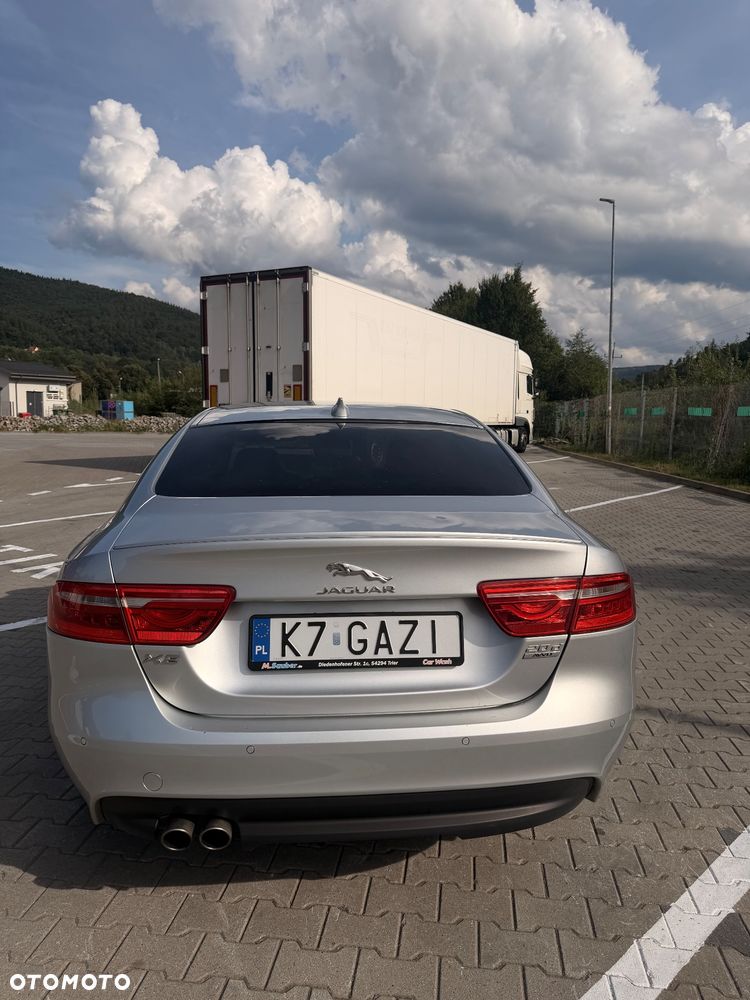 Jaguar XE 2.0 D AWD R-Sport - 20