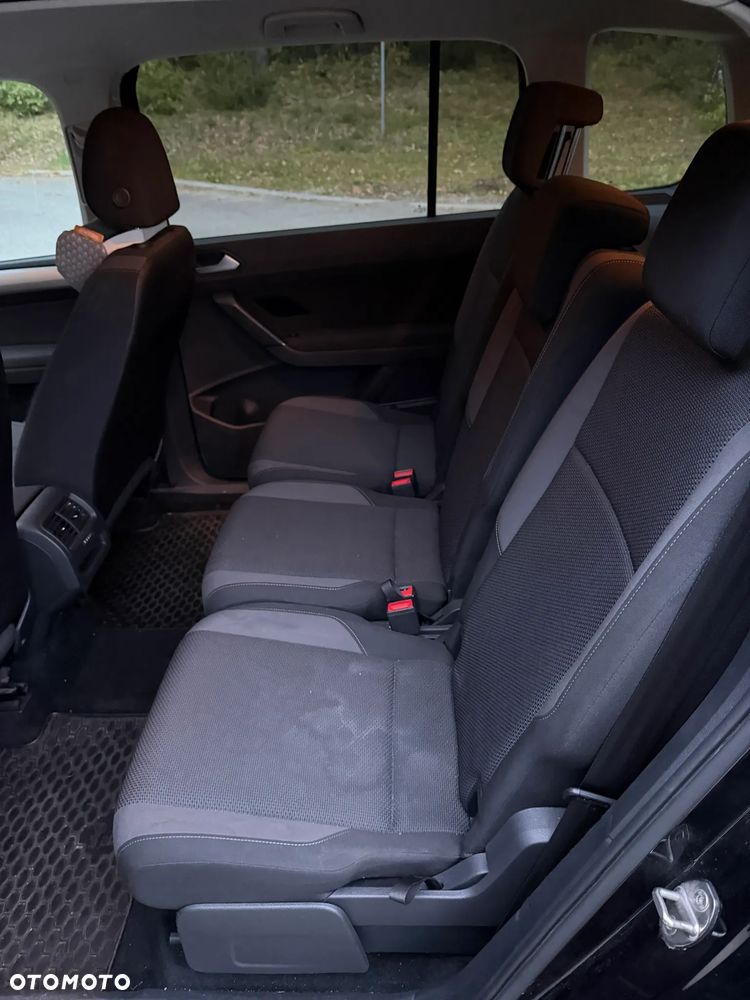 Volkswagen Touran - 6