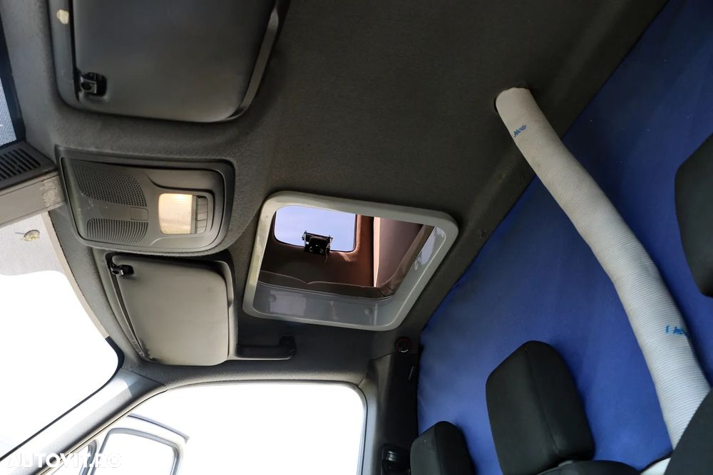 Mercedes-Benz SPRINTER - 11