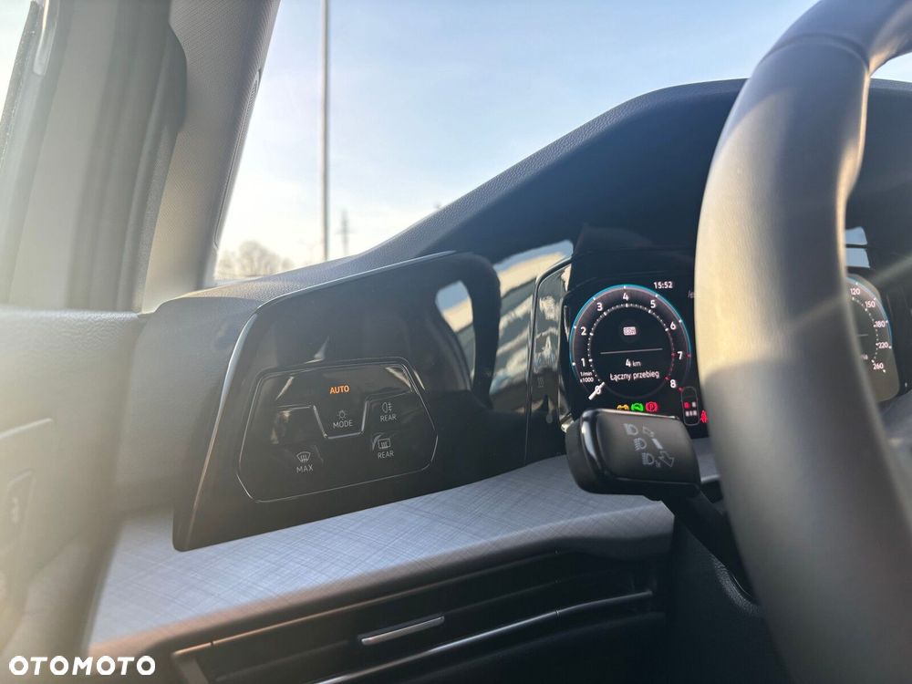 Volkswagen Golf Variant - 16
