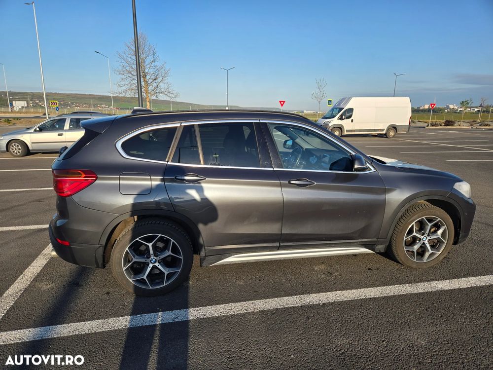 BMW X1 xDrive20i AT xLine - 5