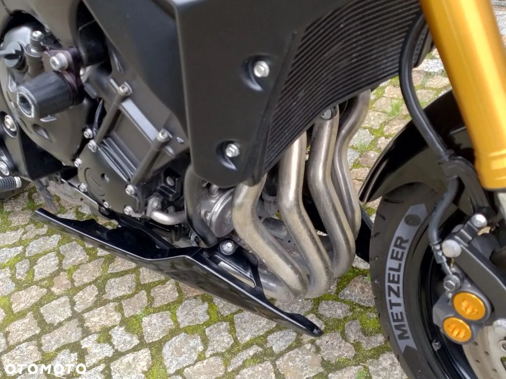 Yamaha FZ8 - 8