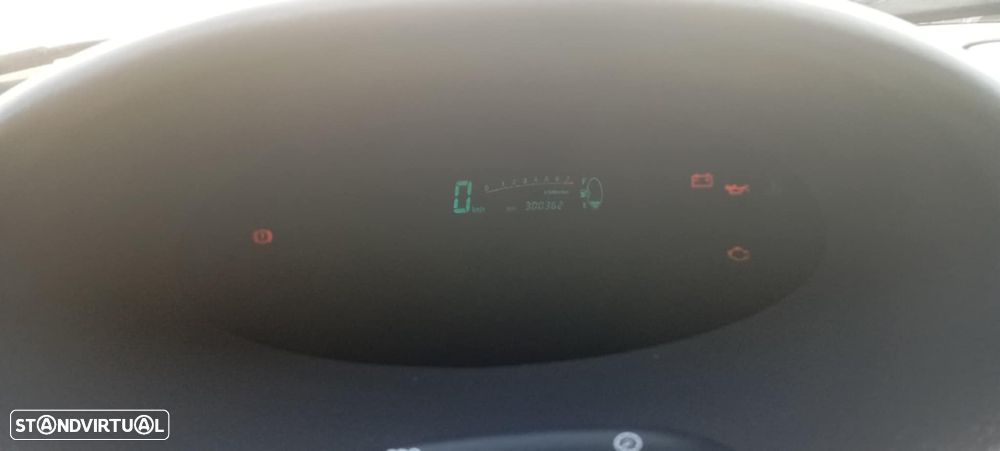 Toyota Yaris 1.0 Terra DA - 21