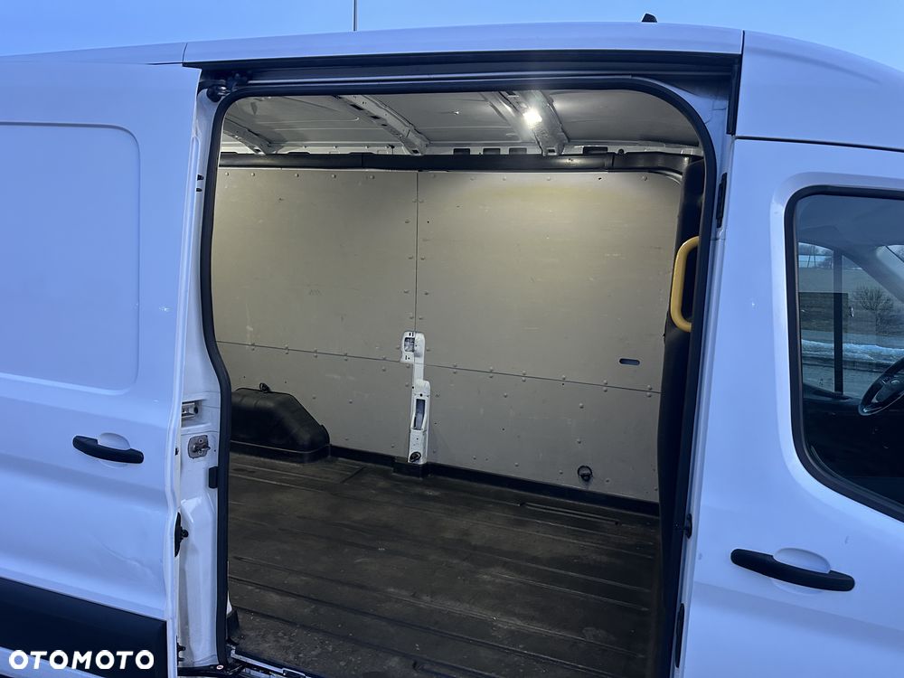 Ford Transit - 16