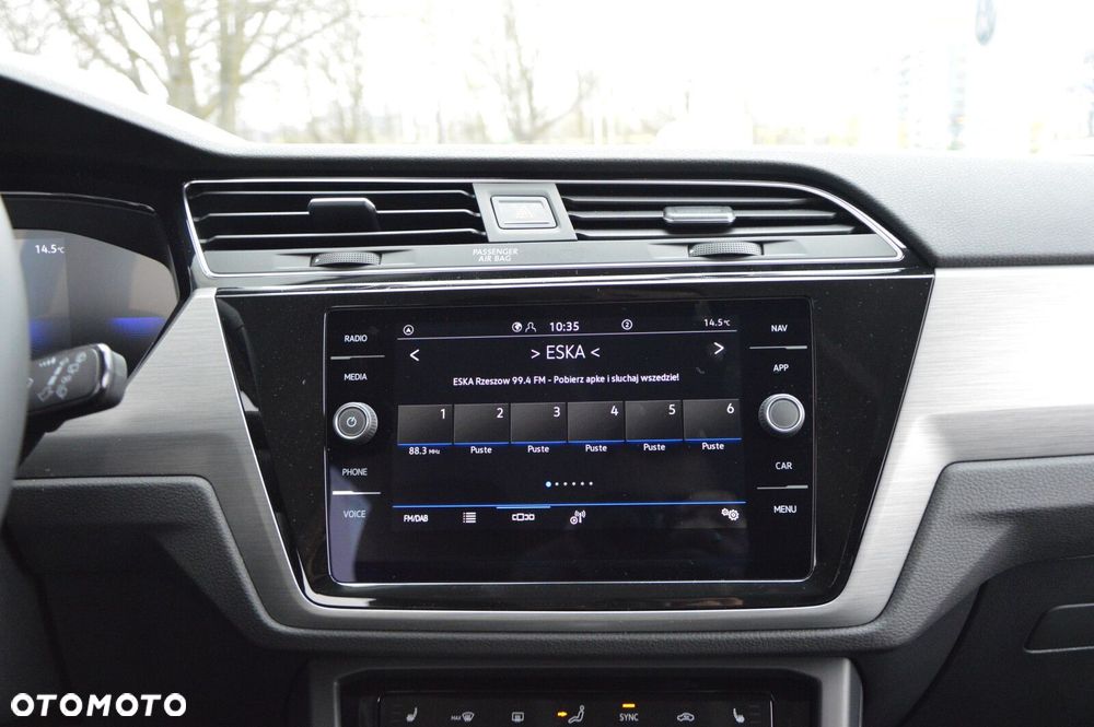 Volkswagen Touran - 18