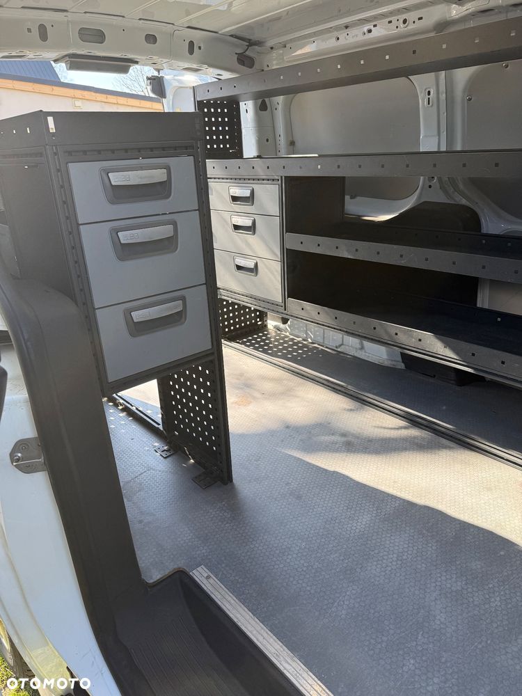Ford Transit Connect - 12