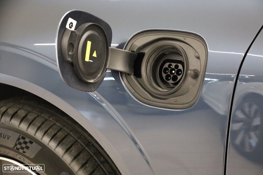 Volvo XC 60 2.0 T6 PHEV Core AWD - 3