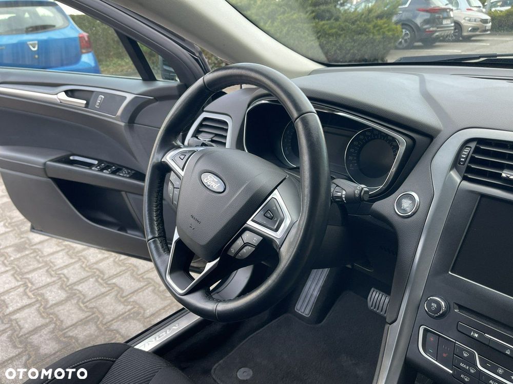 Ford Mondeo - 28