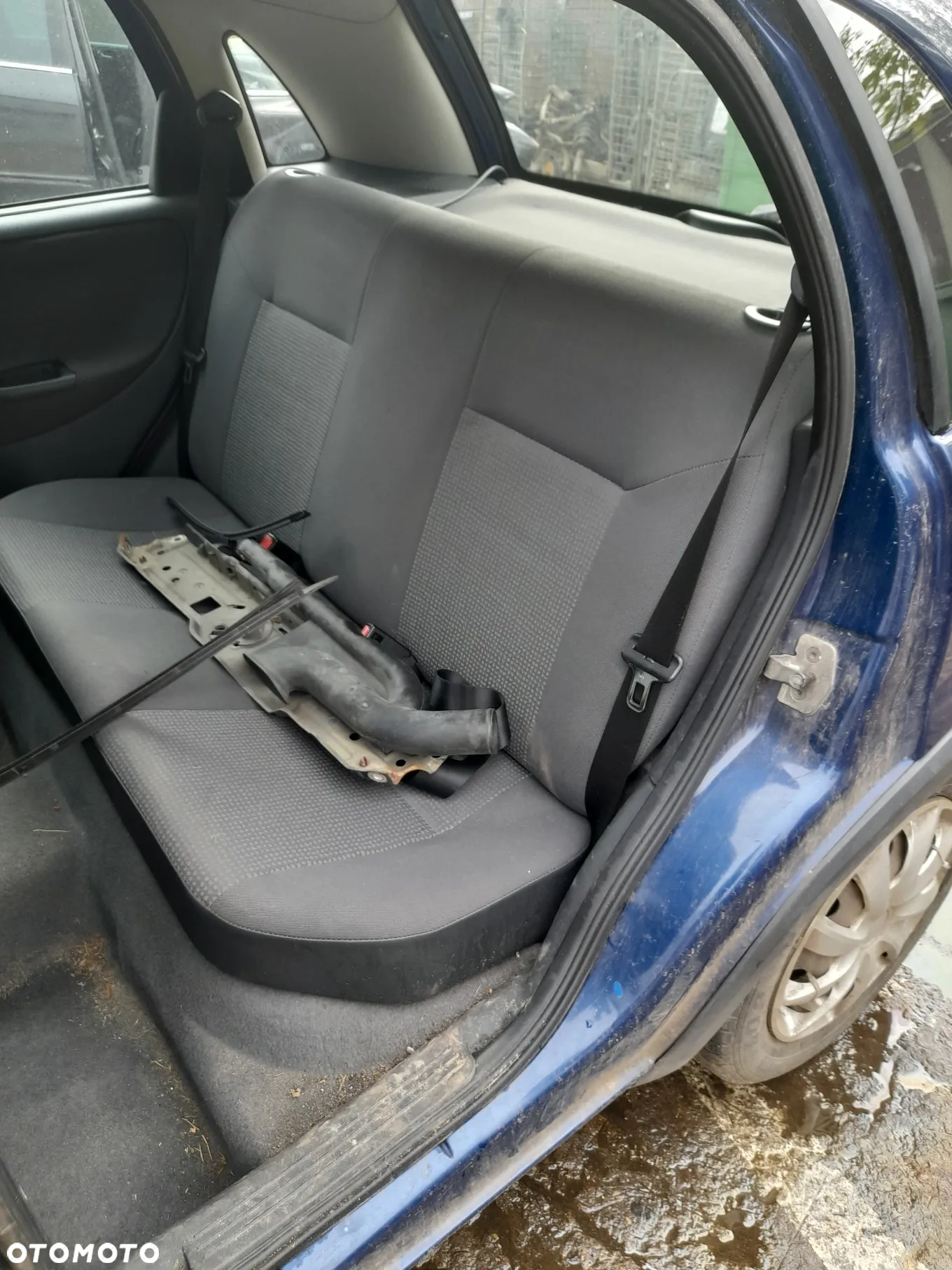 opel CORSA C  klapa tylna zderzak - 2