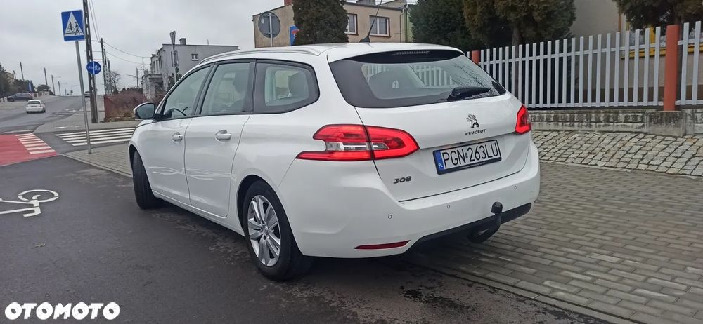 Peugeot 308 SW 1.2 PureTech GPF Allure Pack S&S EAT8 - 9