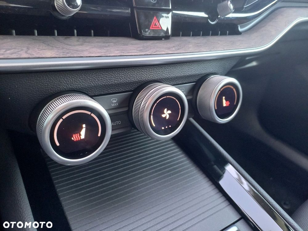 Skoda Superb 2.0 TDI SCR 4x4 L&K DSG - 28