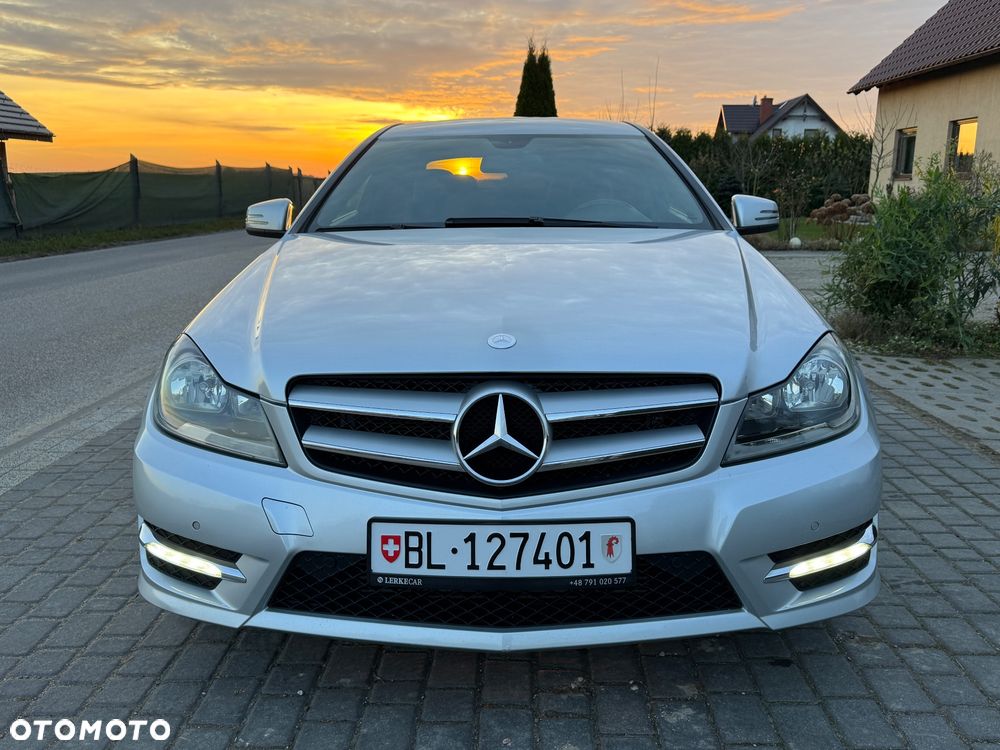 Mercedes-Benz Klasa C 180 Coupe AMG Line - 16