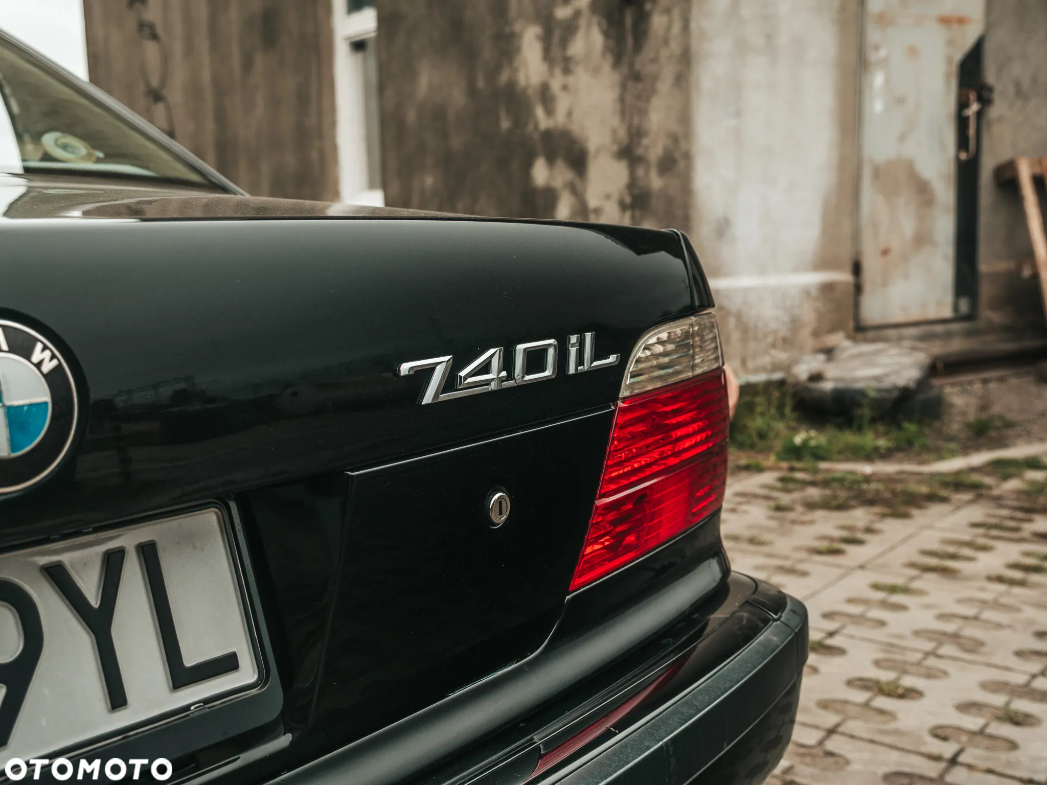 BMW Seria 7 740iL - 8