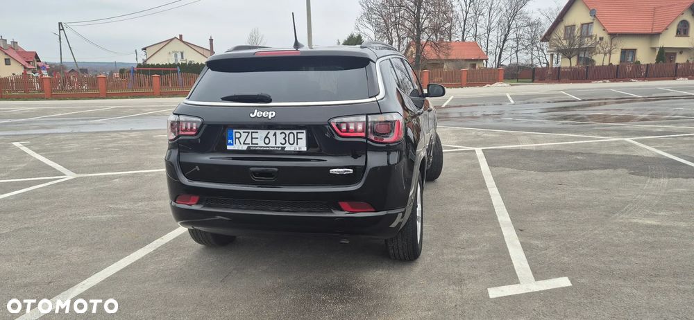 Jeep Compass - 4