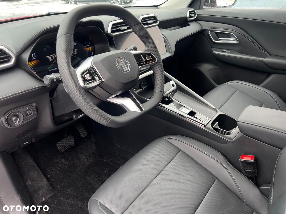 MG ZS Hybrid+ - 11