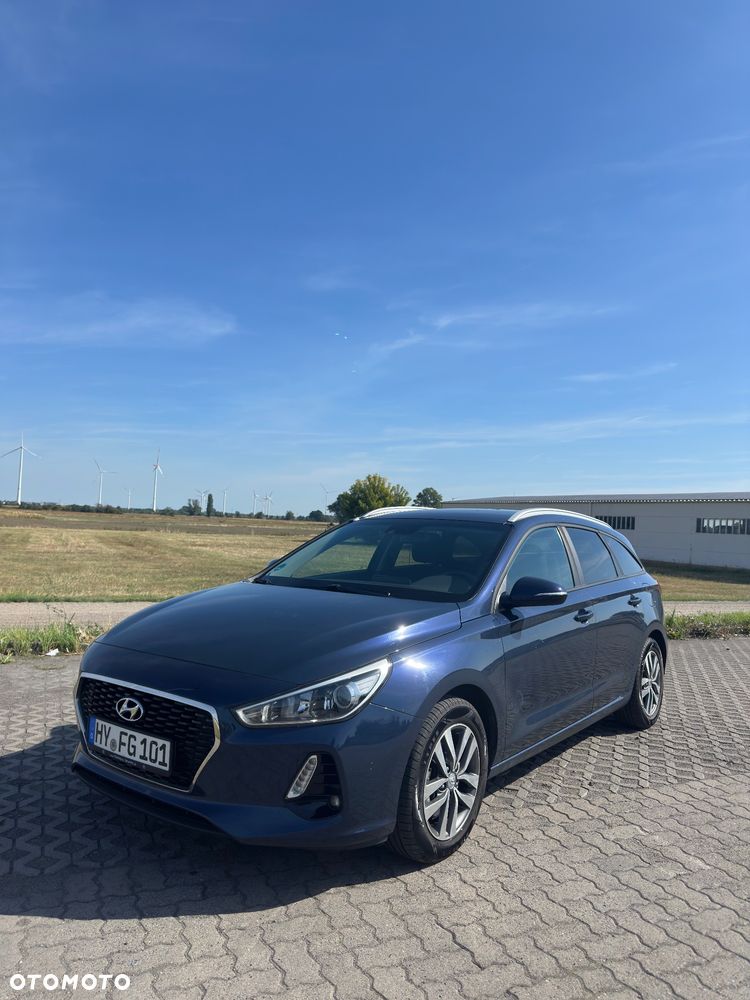 Hyundai i30 i30cw 1.6 CRDi Automatik Trend - 1