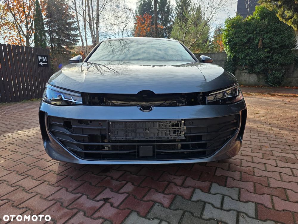 Volkswagen Passat 1.5 TSI EVO Elegance DSG - 4