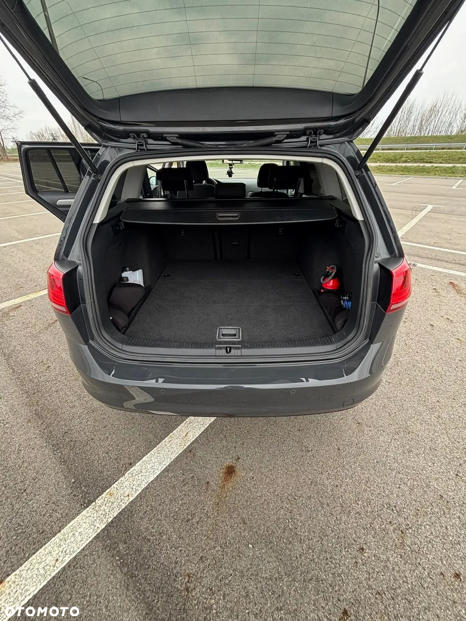Volkswagen Golf VII 1.6 TDI BMT Comfortline - 11