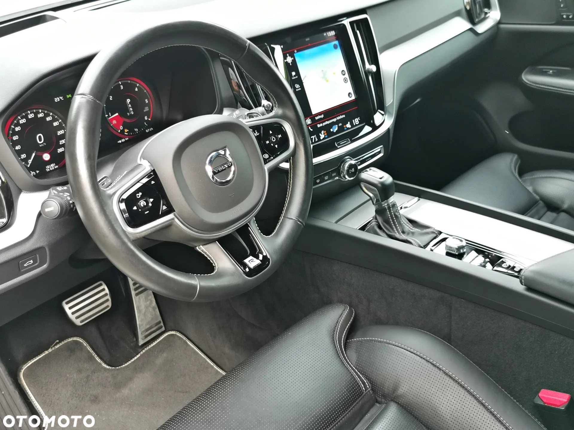 Volvo V60 D3 Geartronic R-Design - 31