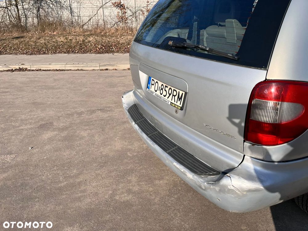 Chrysler Grand Voyager 3.3L Limited - 13