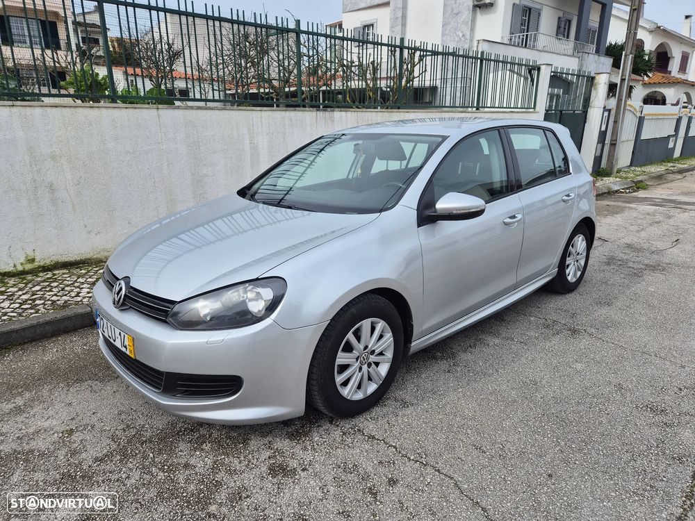 VW Golf 1.6 TDi Trendline BlueMotion - 2