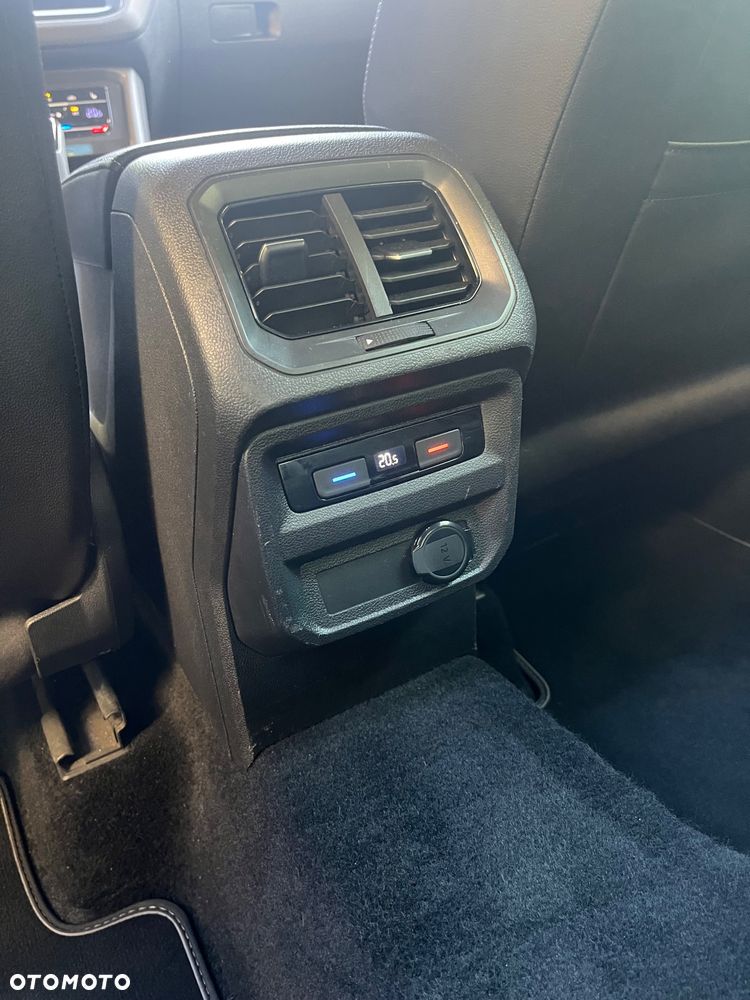 Volkswagen Tiguan - 11