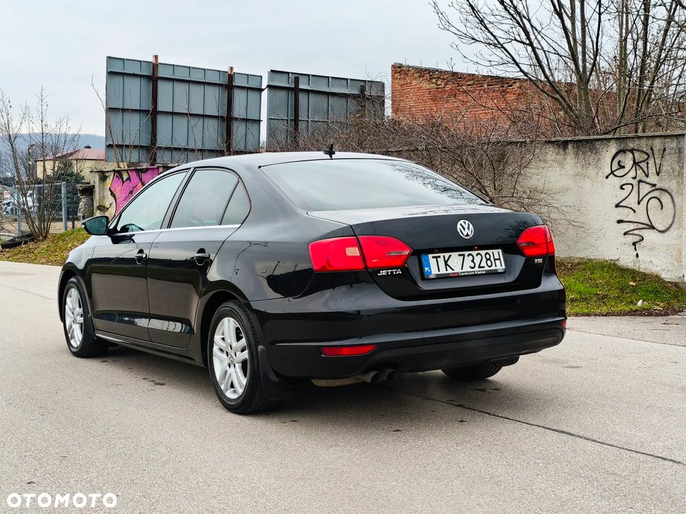 Volkswagen Jetta 1.4 TSI Highline - 9