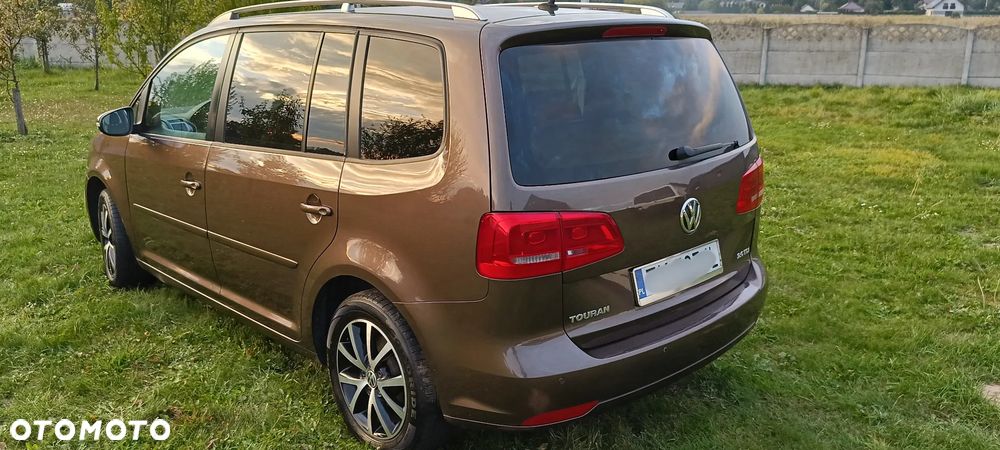 Volkswagen Touran 2.0 TDI DPF BlueMotion Technology Highline - 1