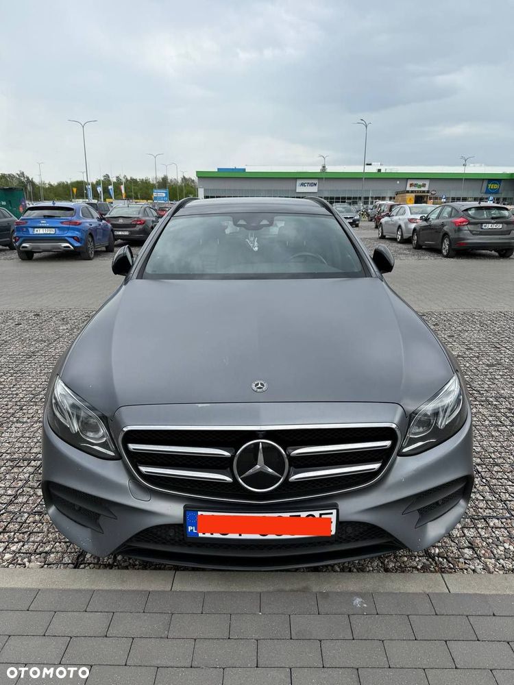 Mercedes-Benz Klasa E 300 de AMG - 1
