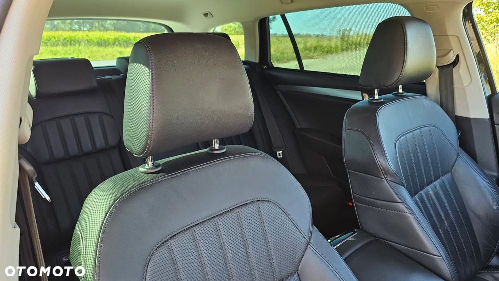 Skoda Superb 2.0 TDI L&K DSG - 16
