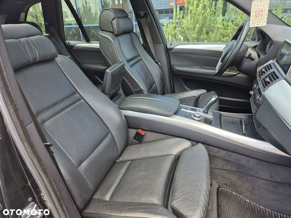 BMW X5 4.8i xDrive - 23