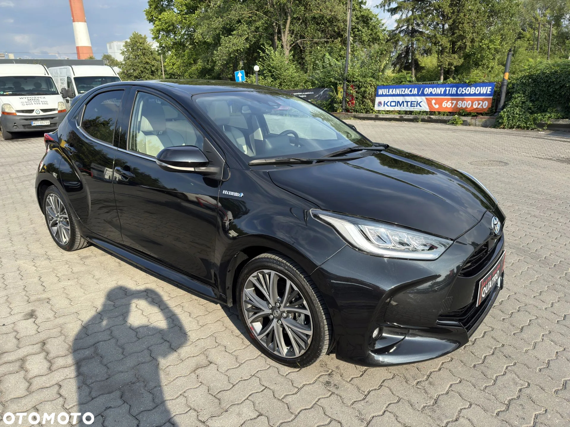 Toyota Yaris Hybrid 116 1.5 VVT-i Black&White - 3