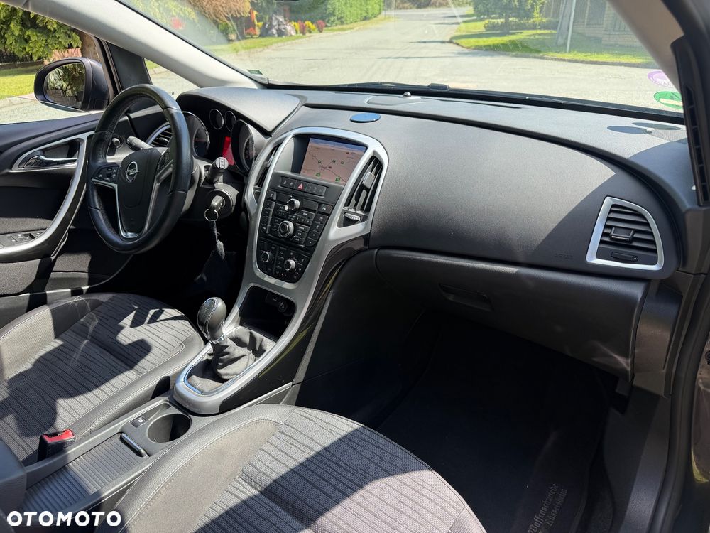 Opel Astra 1.4 Turbo Exklusiv - 28