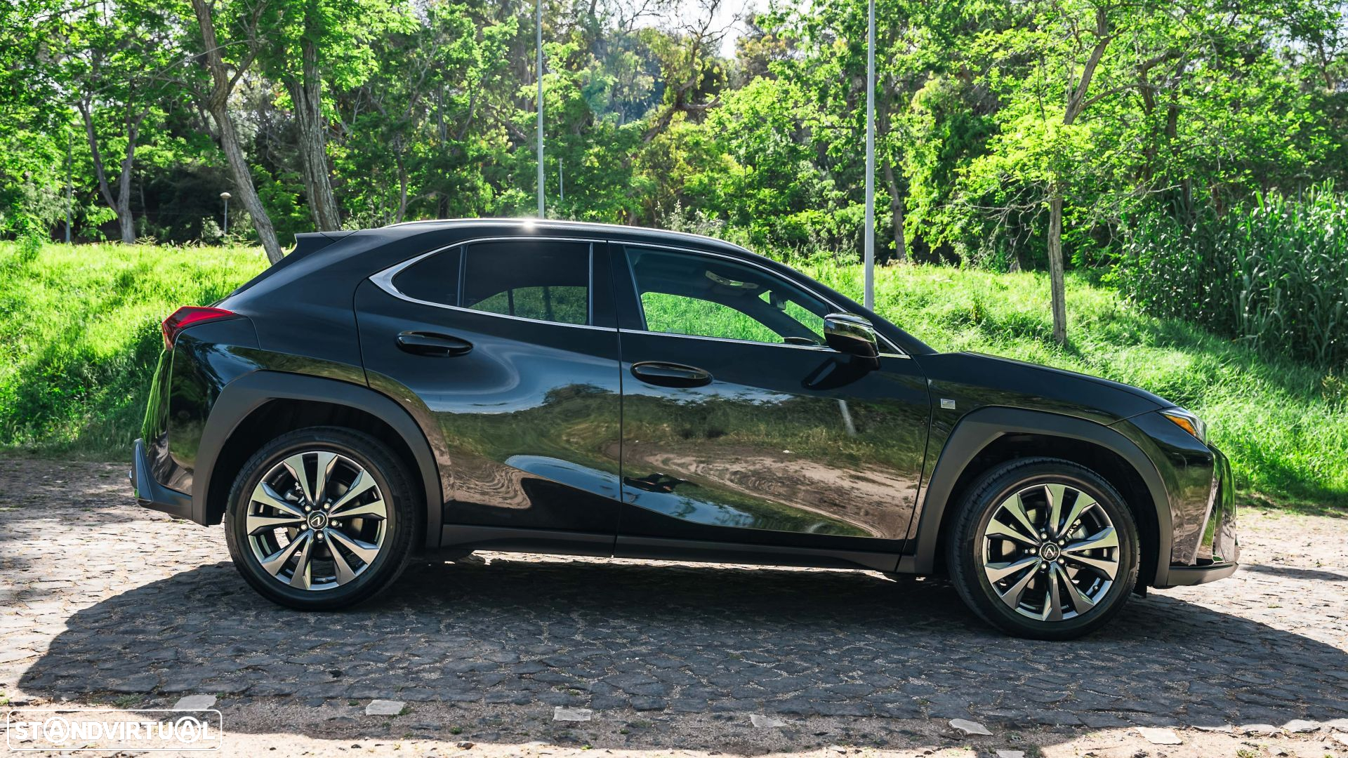Lexus UX 250h Sport (Ecrã 12.3) - 4