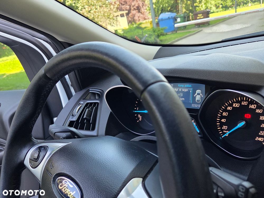 Ford Kuga 2.0 TDCi 4x4 Trend - 32