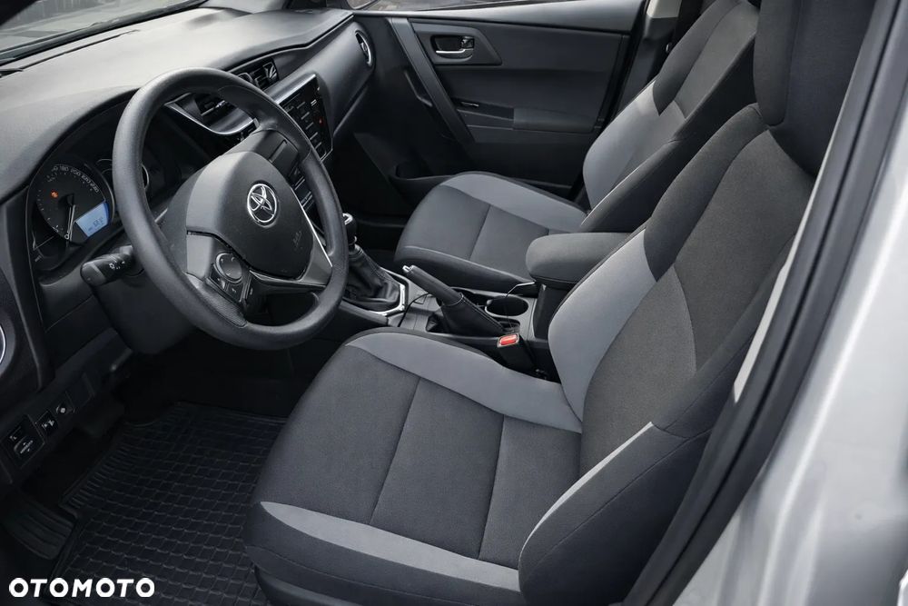 Toyota Auris 1.33 VVT-i Active - 5