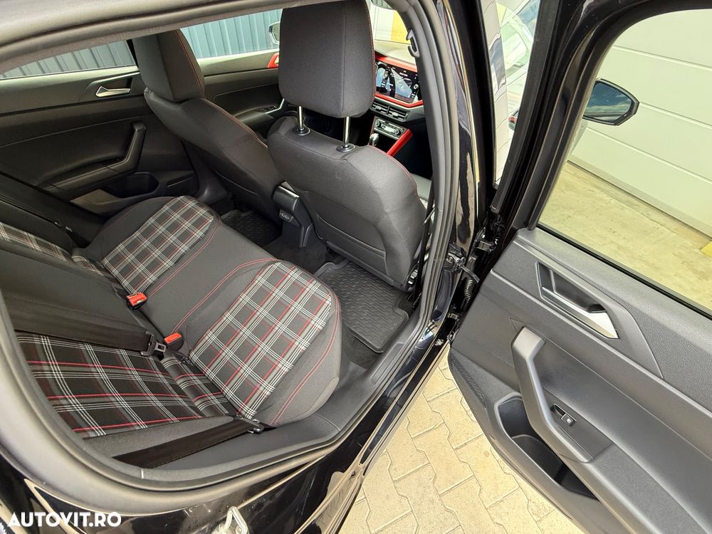 Volkswagen Polo 2.0 TSI DSG GTI - 7