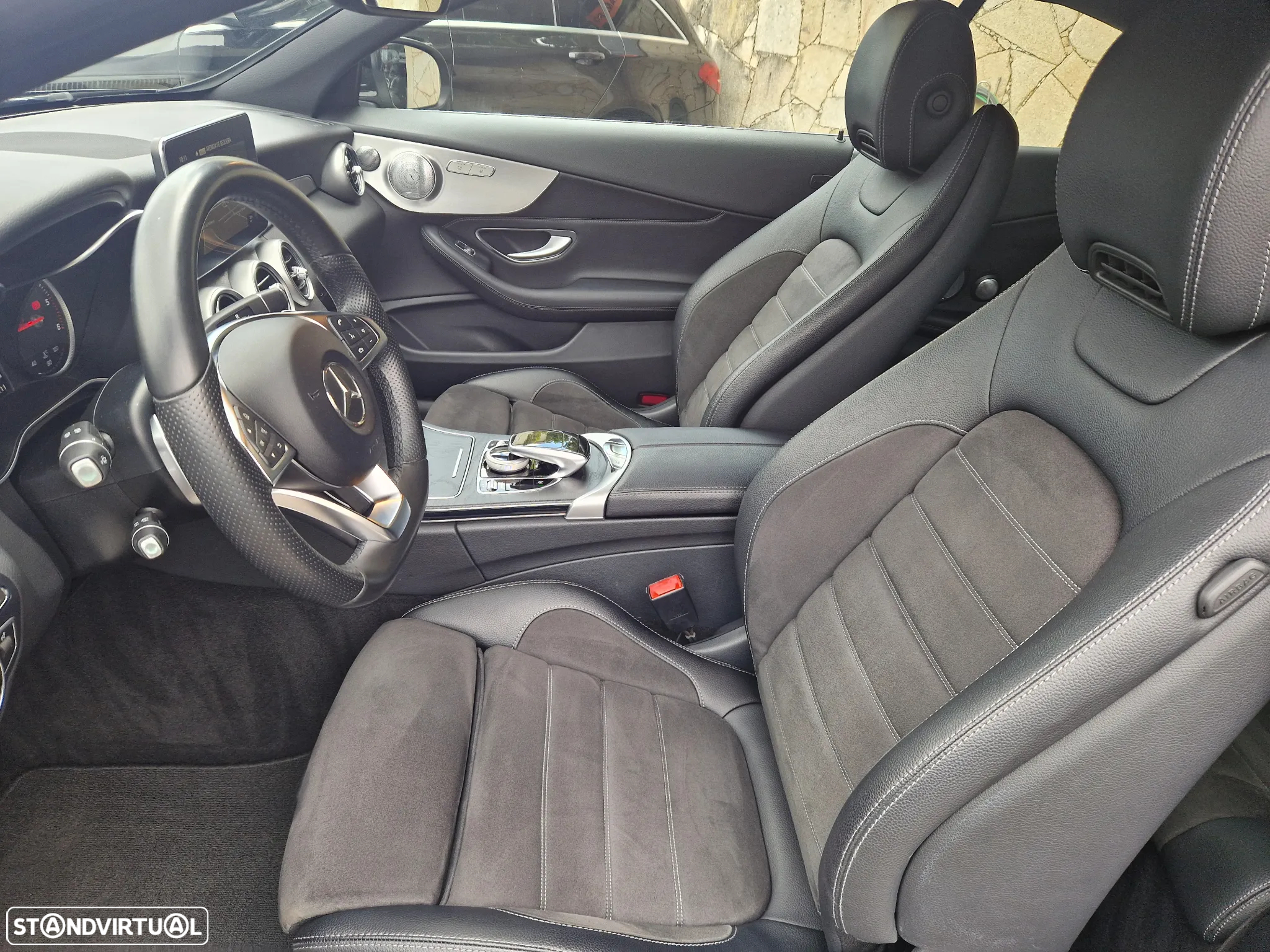 Mercedes-Benz C 220 d Coupe 4Matic 9G-TRONIC AMG Line - 16
