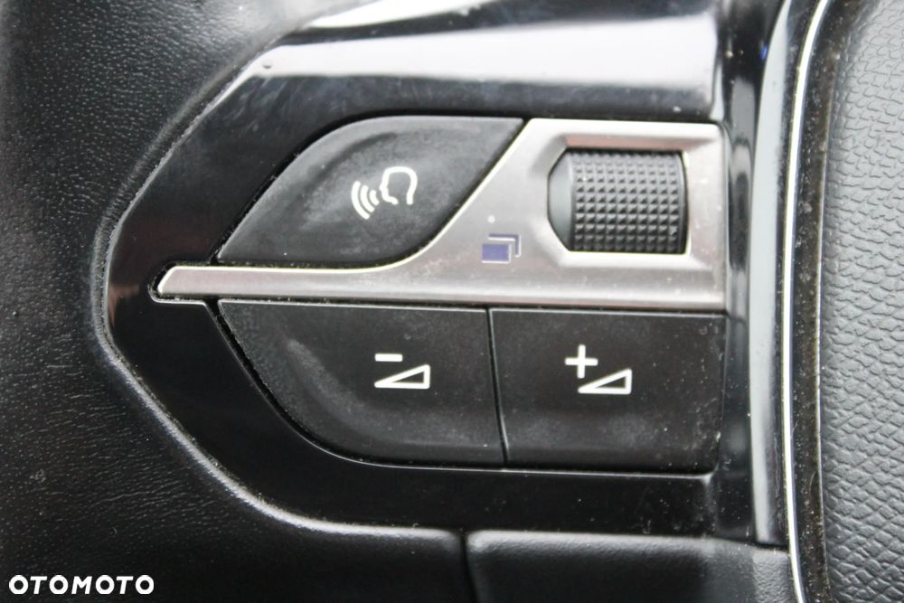 Peugeot 3008 1.6 BlueHDi Active S&S - 16