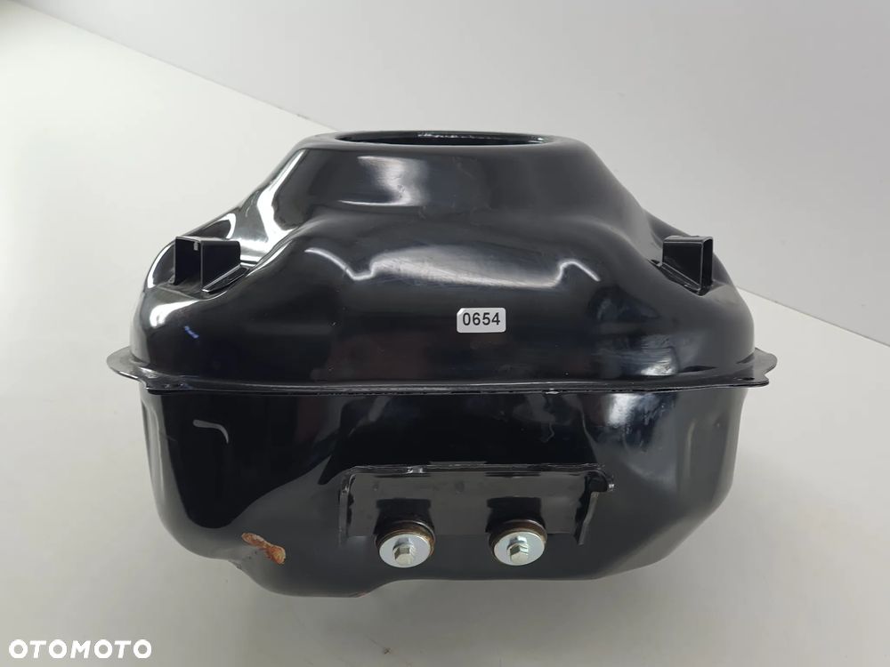 ZBIORNIK PALIWA BAK  YAMAHA XSR 125 - 3