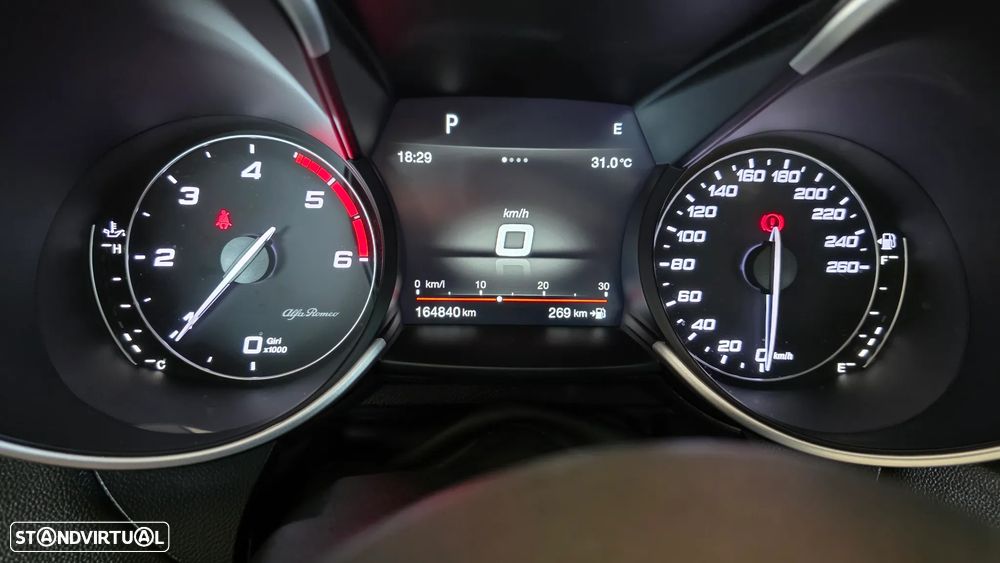 Alfa Romeo Giulia 2.2 D Super AT8 - 10