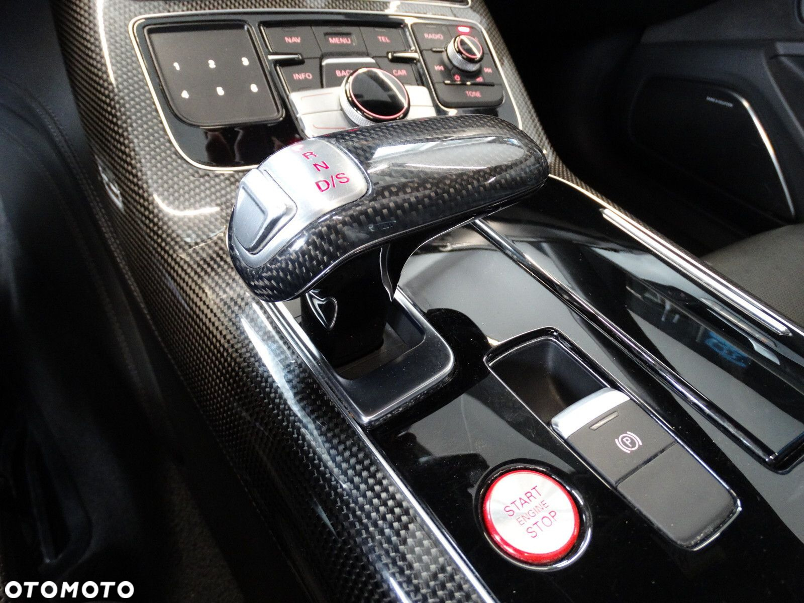 Audi S8 - 35