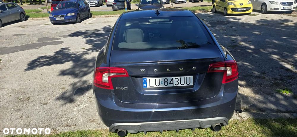 Volvo S60 D3 Geartronic RDesign - 4