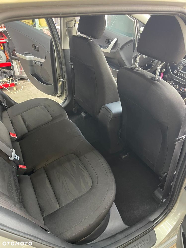 Kia Ceed 1.6 GDI ISG UEFA EURO 2016 - 21