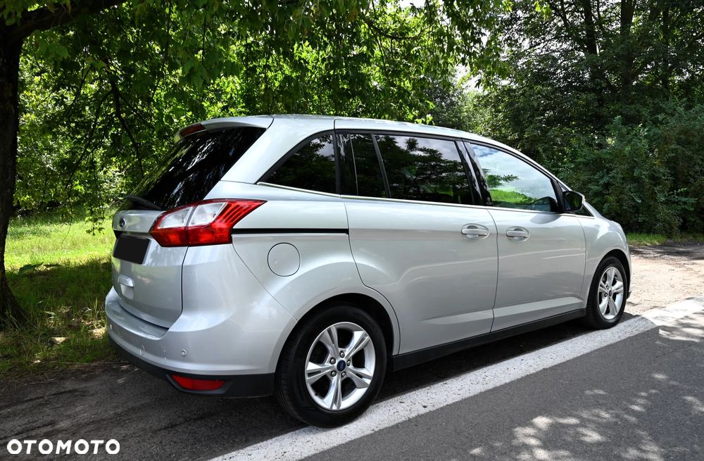 Ford Grand C-MAX - 21