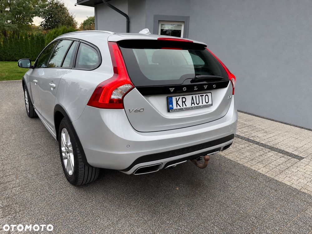 Volvo V60 Cross Country 2017 photo 3